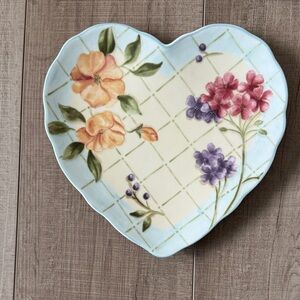 Floral Heart-Shaped Ceramic Plate